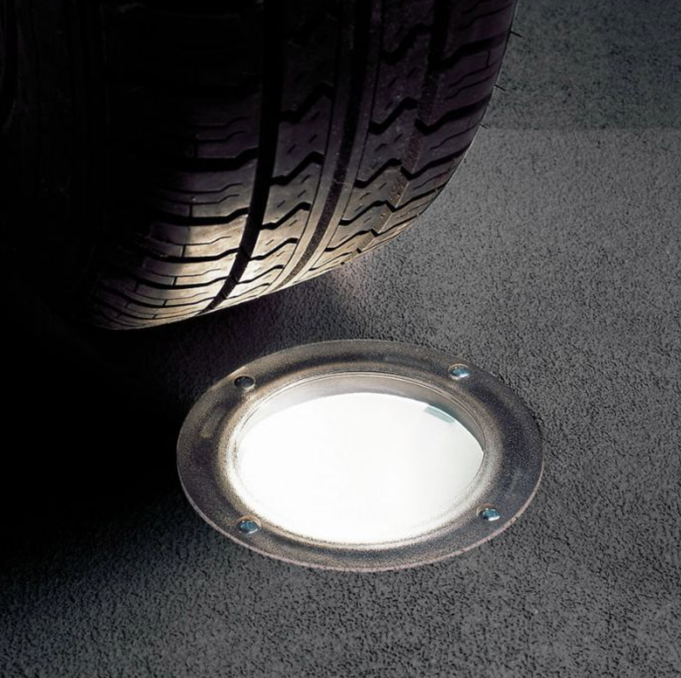 Ivela Adelpha Submersible Ground Light