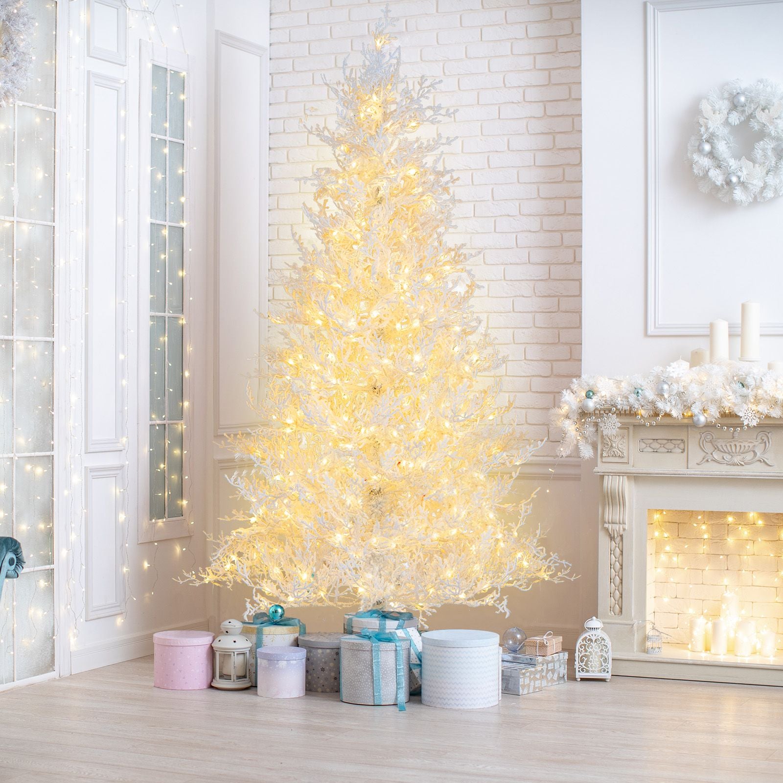 180Cm White Hinged Christmas Tree with Snow-Flocked PE Tips